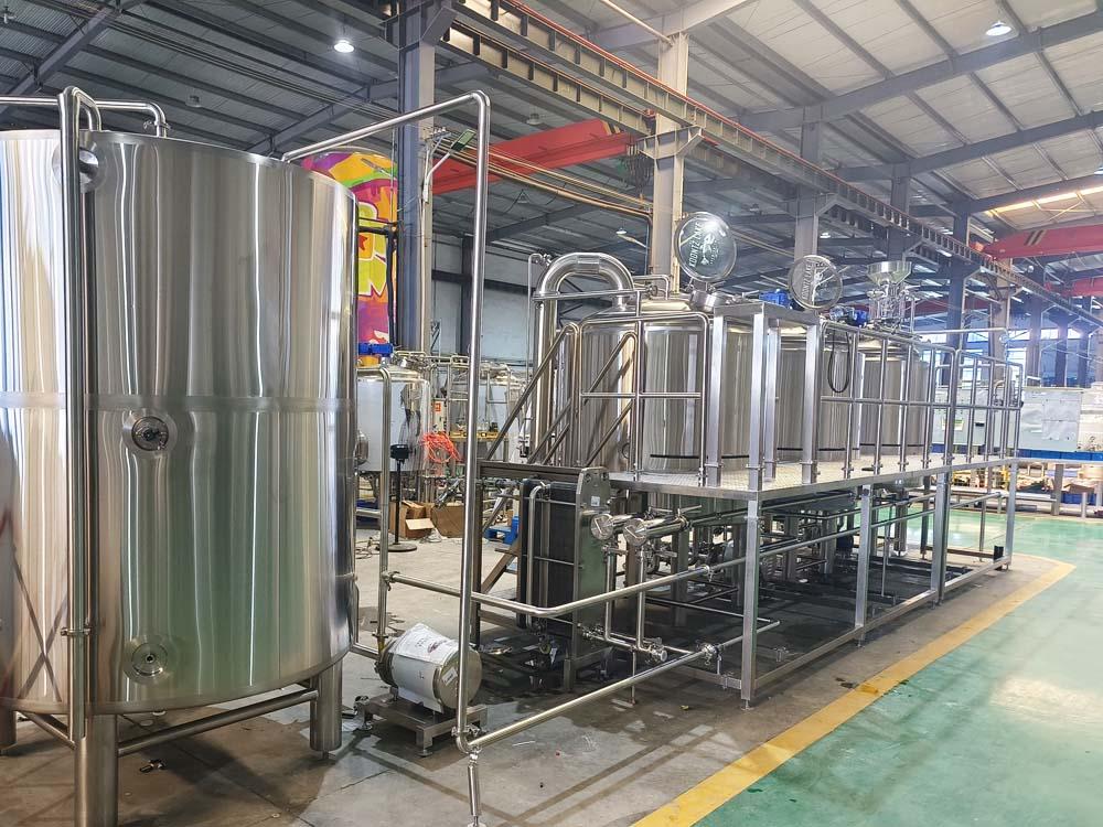 <b>15 bbl Three Vessel Brewhouse</b>